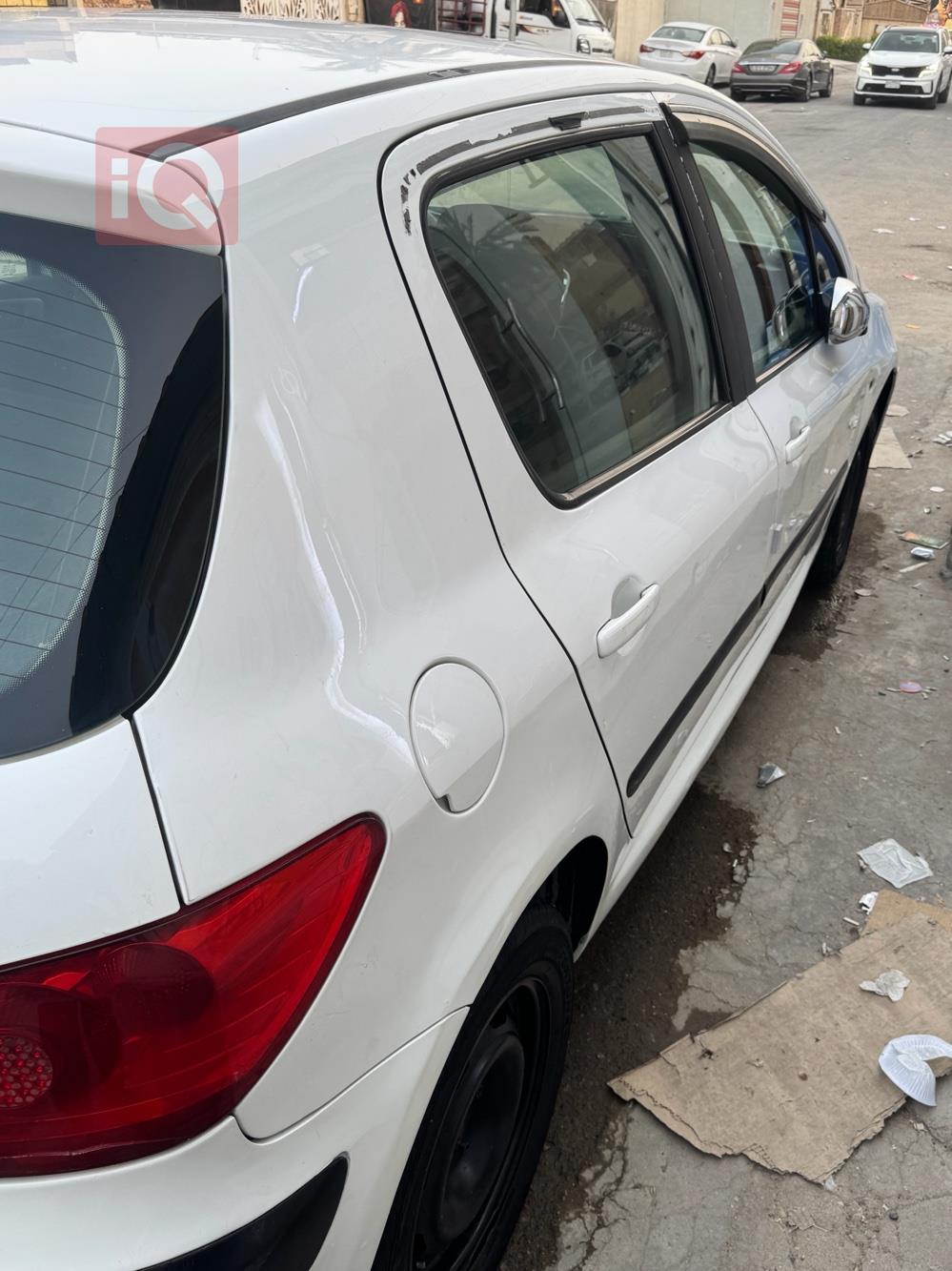 بيجو 307